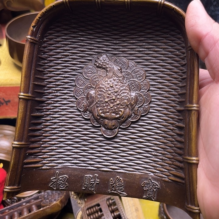 精美铜器点击下单