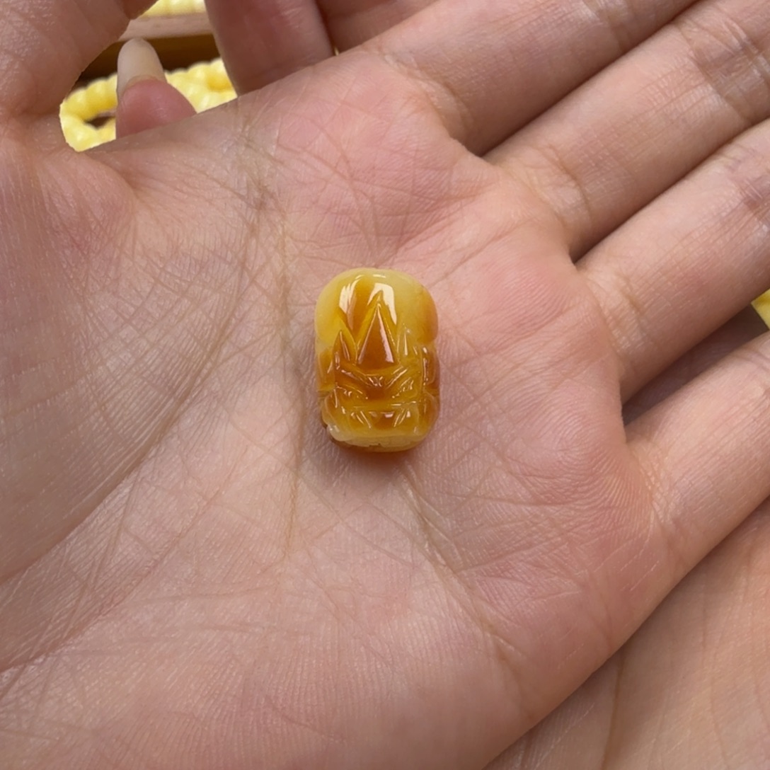 琥珀颈饰未镶嵌琥珀蜜蜡