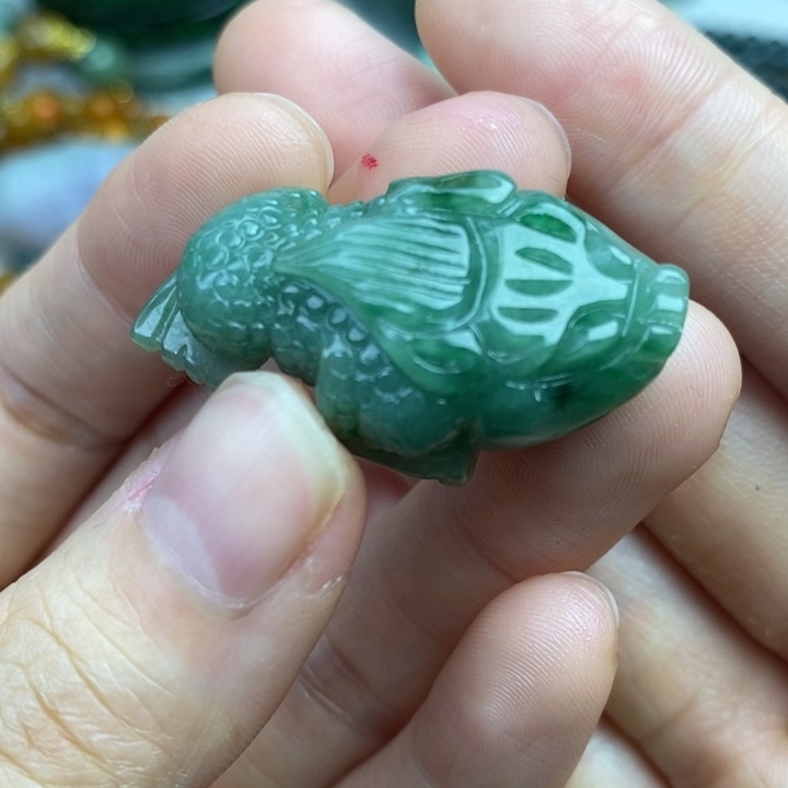 颈饰未镶嵌翡翠吊坠