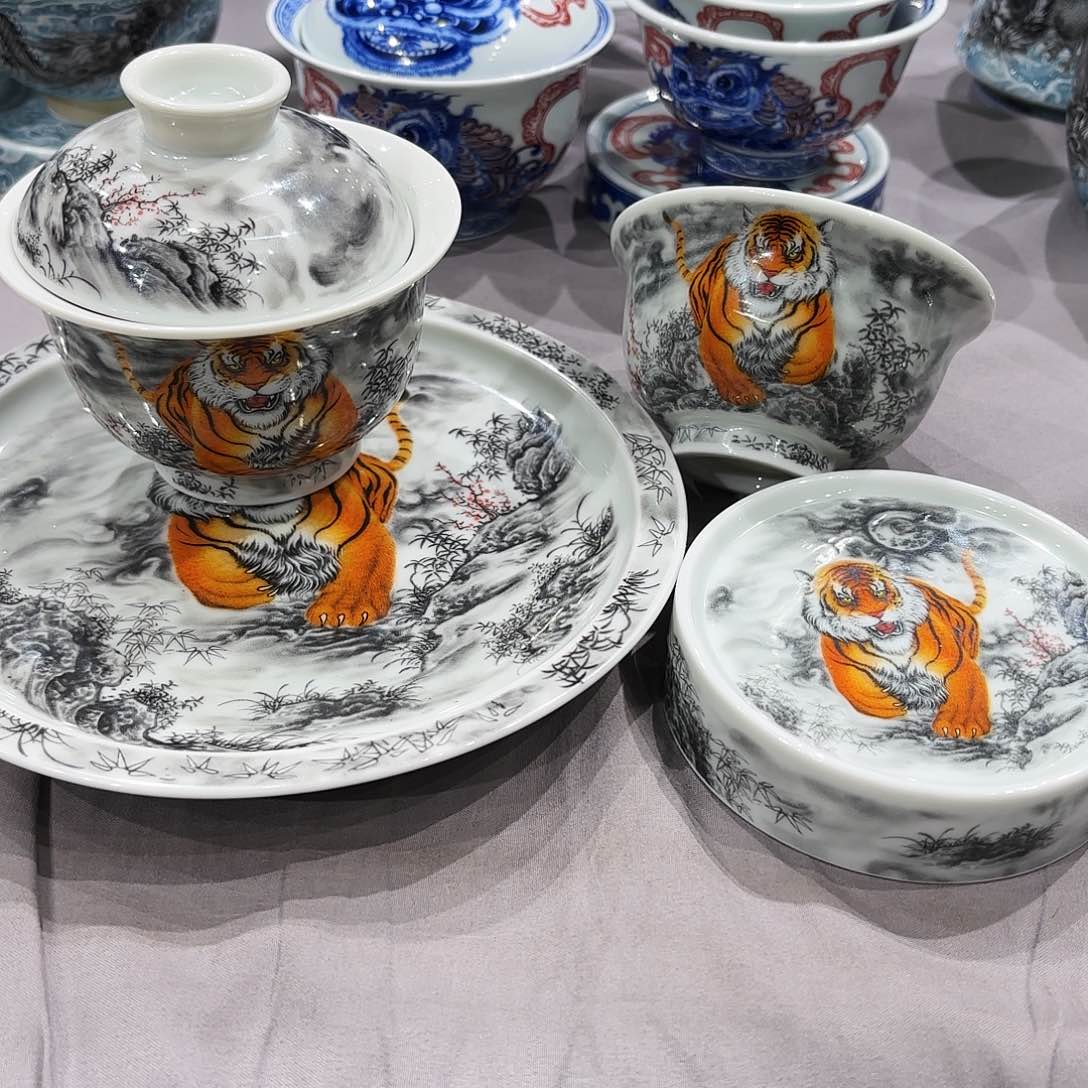 瓷片景德镇美术出版社