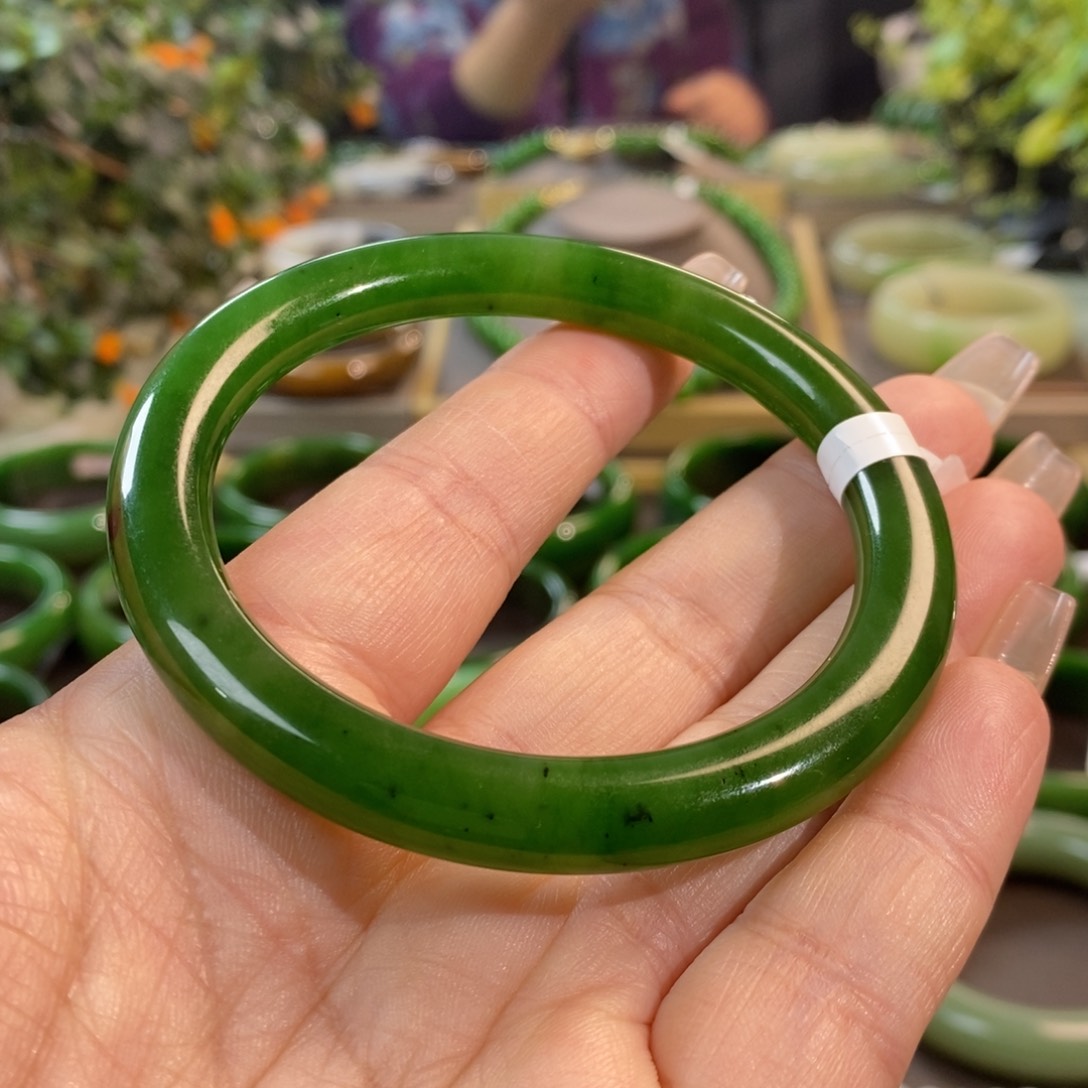 和田玉（碧玉）手镯未镶嵌