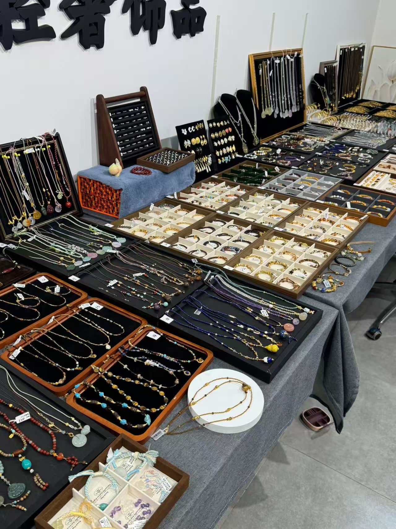 XINYAN饰品【青金石/石榴石/翡翠/朱砂/沉香/直播间过款看样】