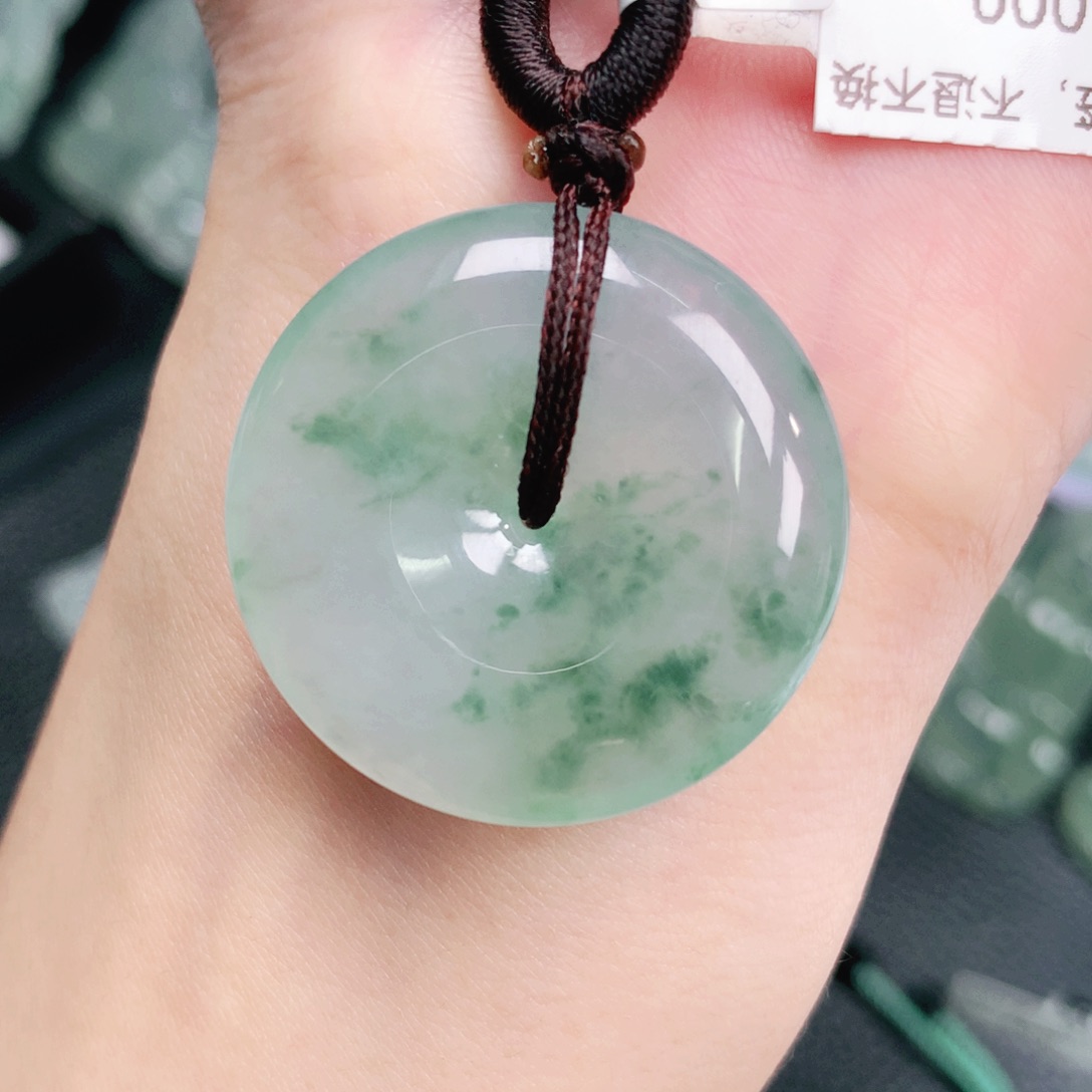 翡翠未镶嵌颈饰扣子