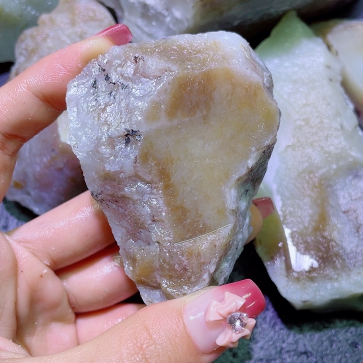 和田玉未镶嵌珠宝半成品