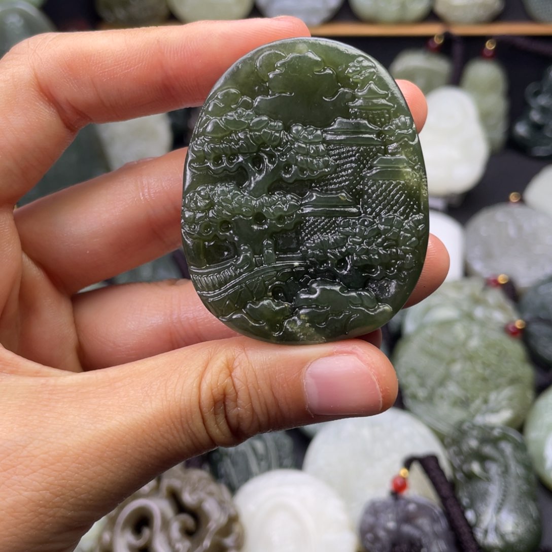 和田玉颈饰未镶嵌