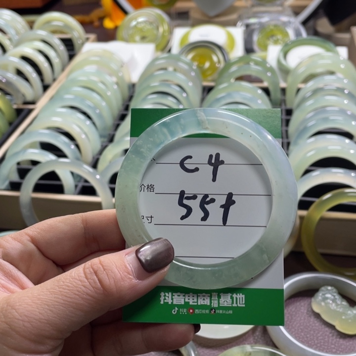 蛇纹石玉手镯未镶嵌奈*