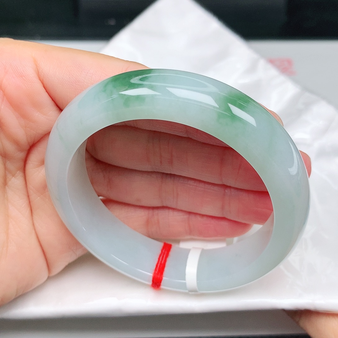 未镶嵌手镯翡翠飘绿轮胎3