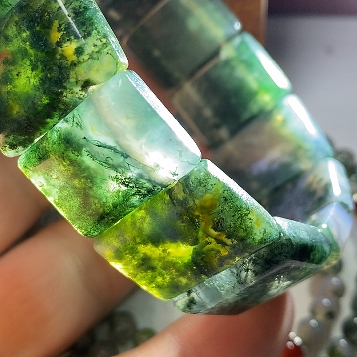 郭***江玛瑙/玉髓未镶嵌吊坠(赠链)