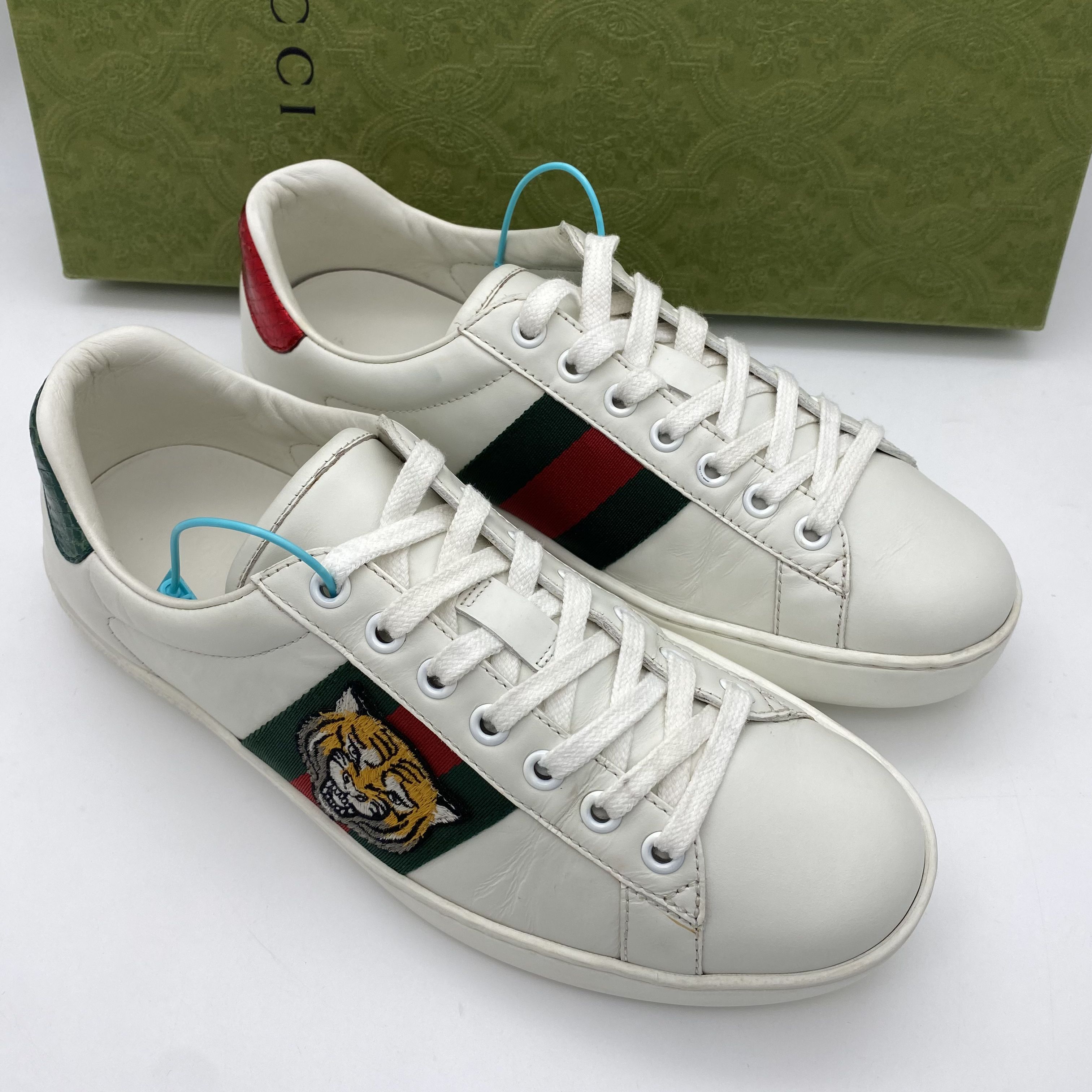 95新 GUCCI/古驰 39.5欧码/白色皮面虎头刺绣休闲时尚板鞋