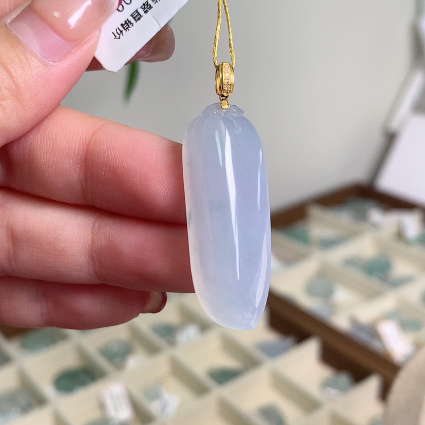 【闪购商品】翡翠18K金镶嵌颈饰瓜