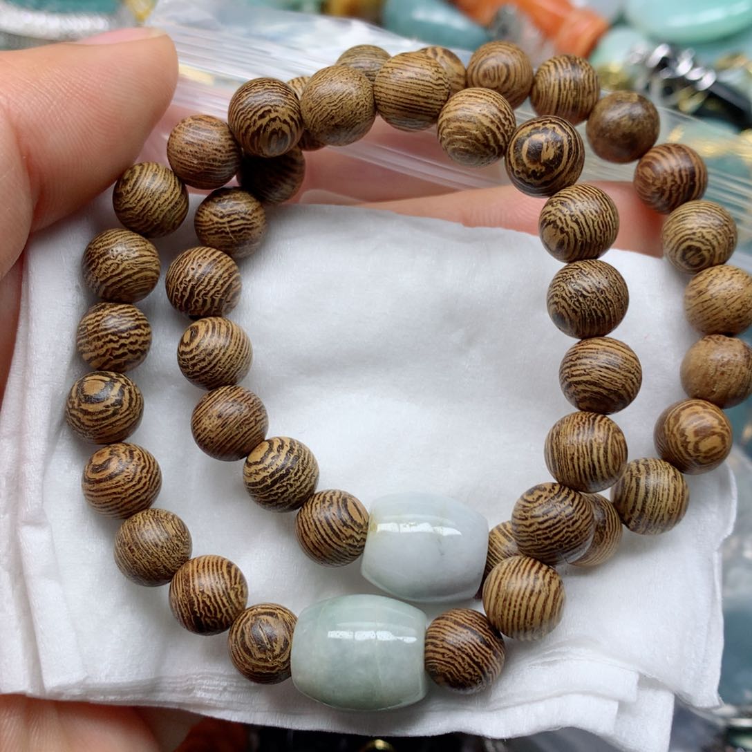 翡翠颈饰未镶嵌手串