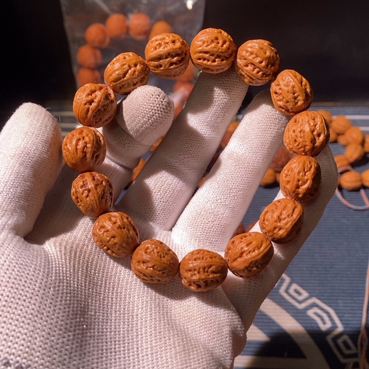 文玩核桃手串……43