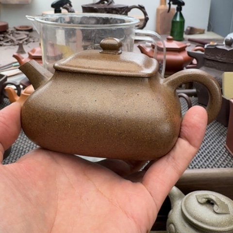 紫砂茶壶密密麻麻