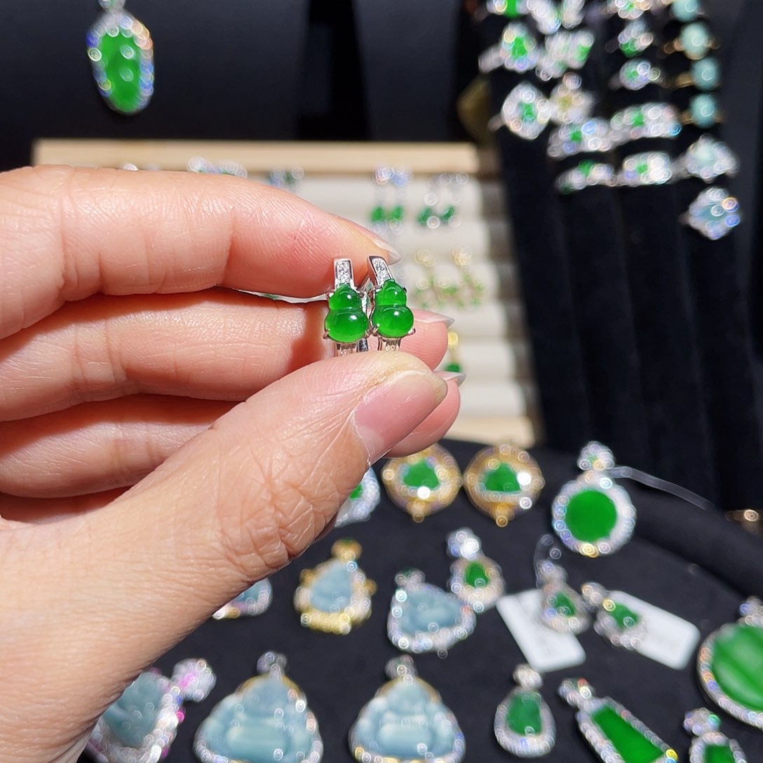 翡翠耳饰银S925镶嵌葫芦