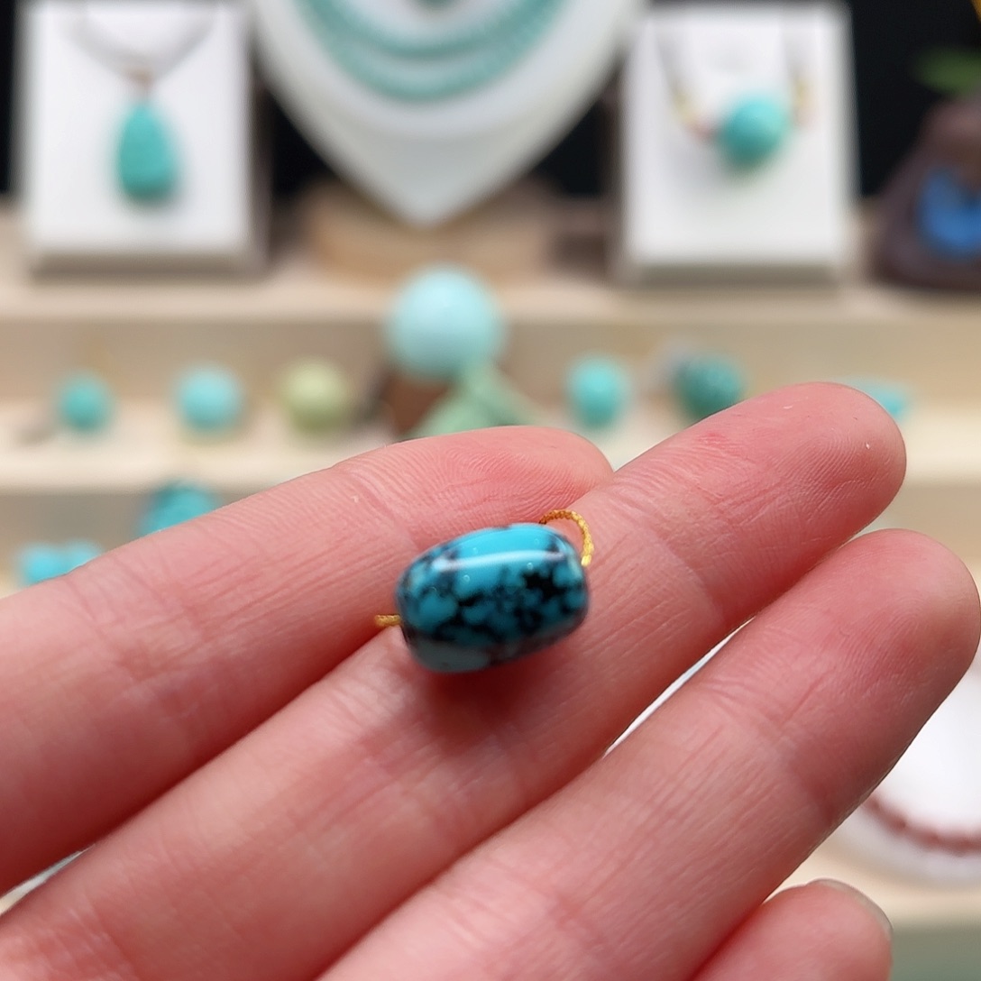 绿松石配饰未镶嵌