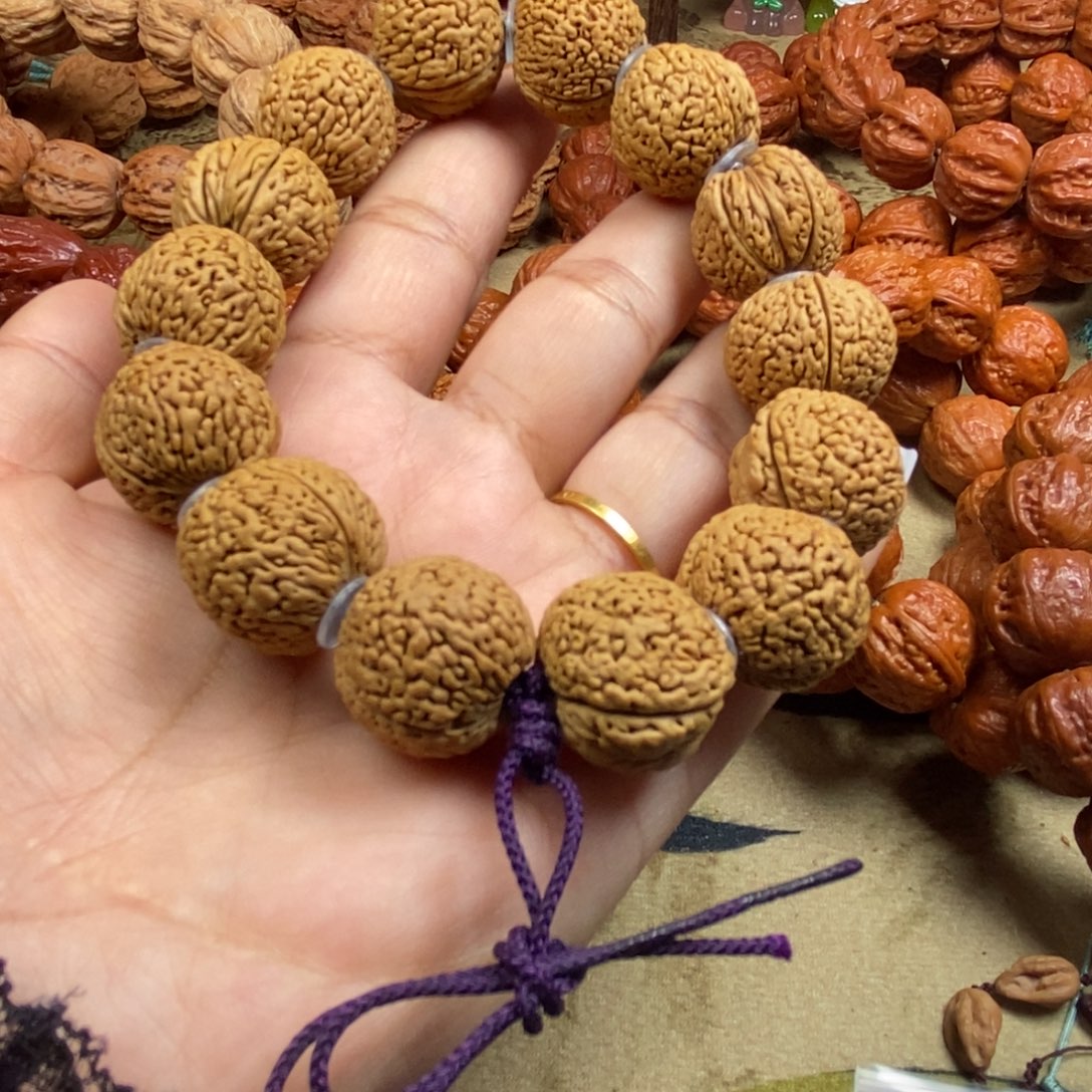 余***由文玩核桃吊坠桃核手串文玩核桃