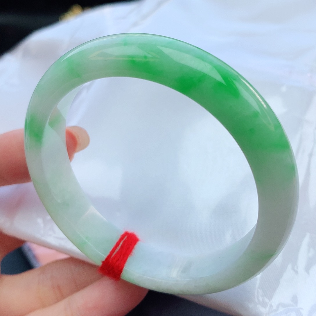 翡翠手镯未镶嵌53圈口882452