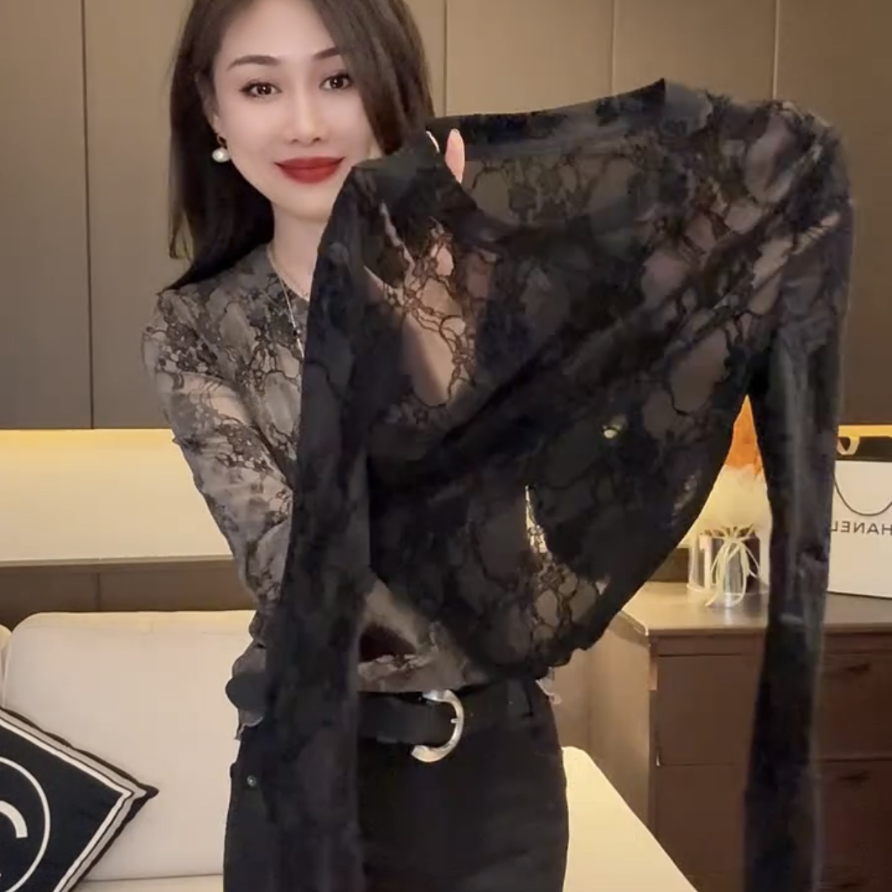 复古设计感小众长袖圆领蕾丝秋季女装打底衫