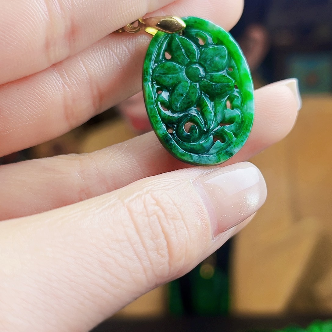 颈饰未镶嵌翡翠多样性