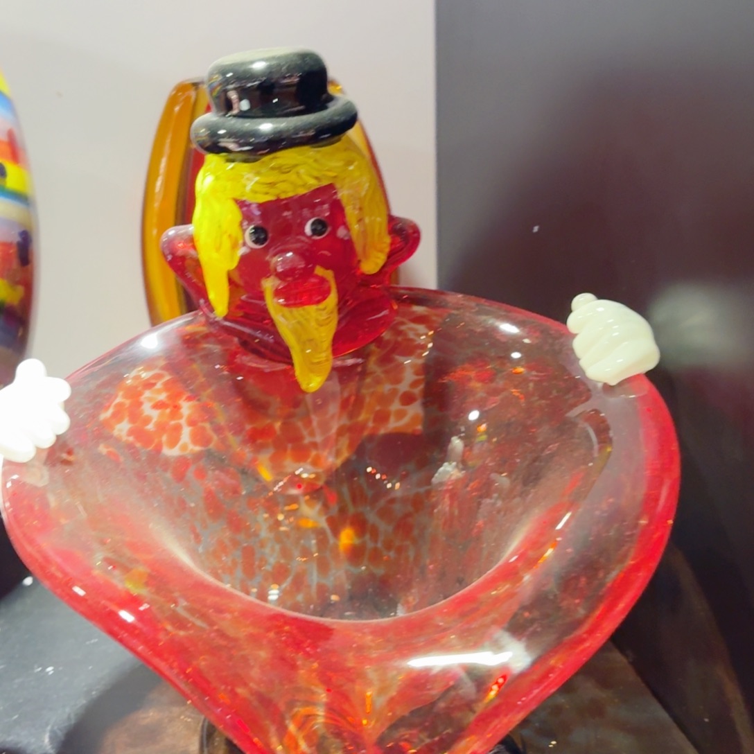 摆件琉璃塔和塔顶为四面