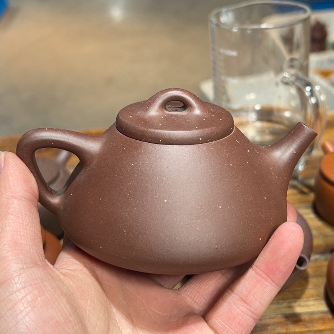 茶壶紫砂紫砂的味道很浓