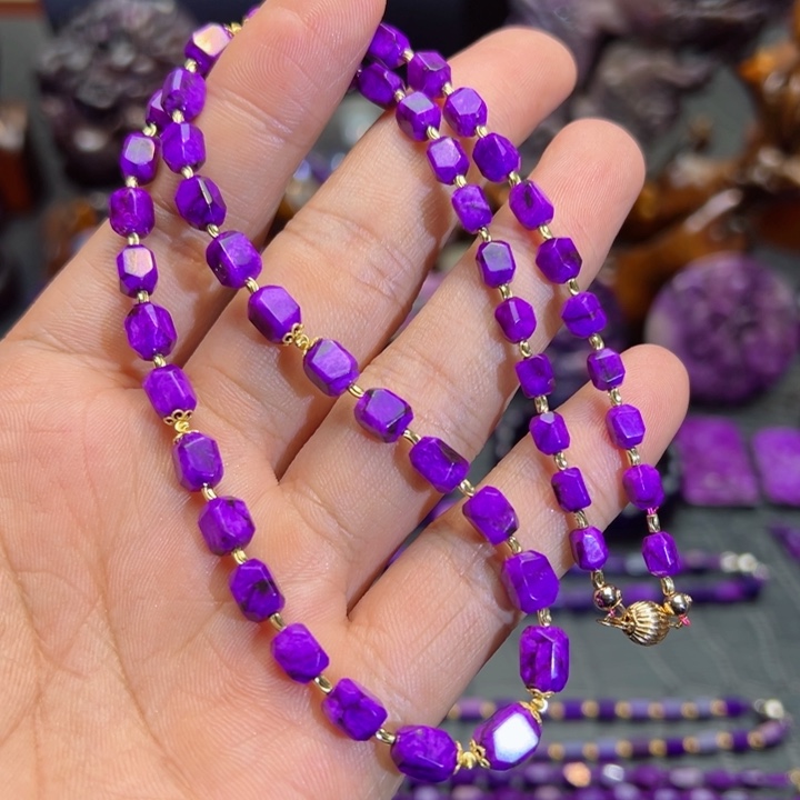 苏纪石（舒俱来）项链18K金镶嵌