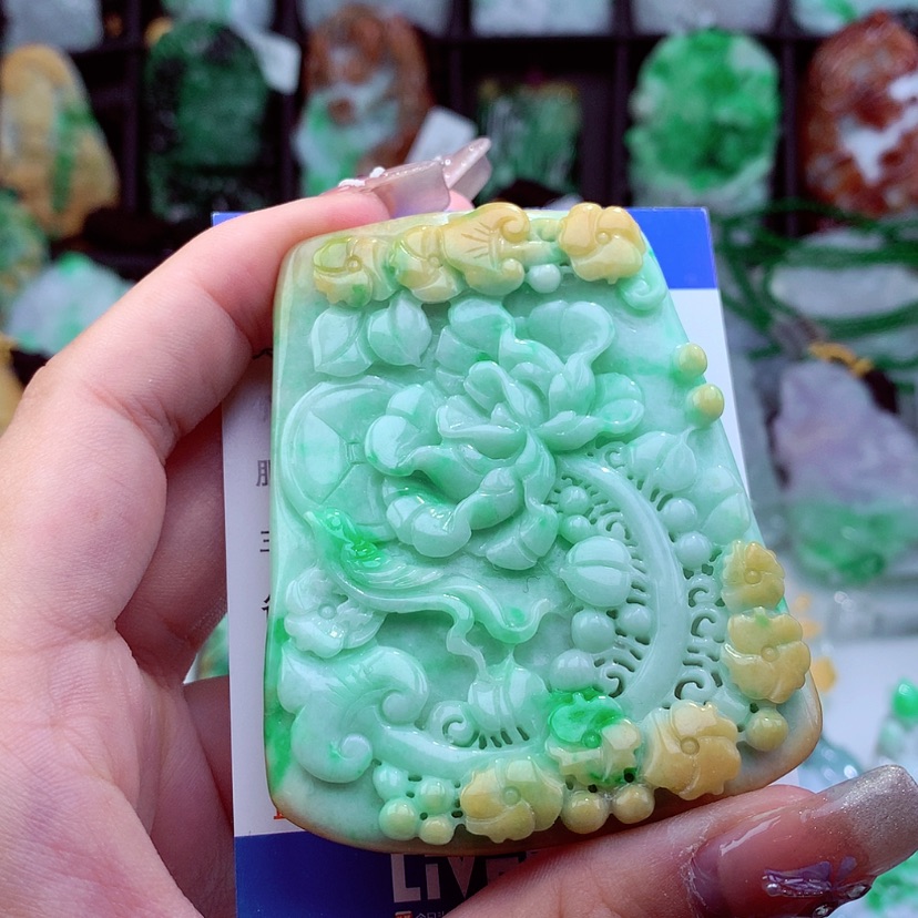 【闪购商品】翡翠颈饰未镶嵌挂件