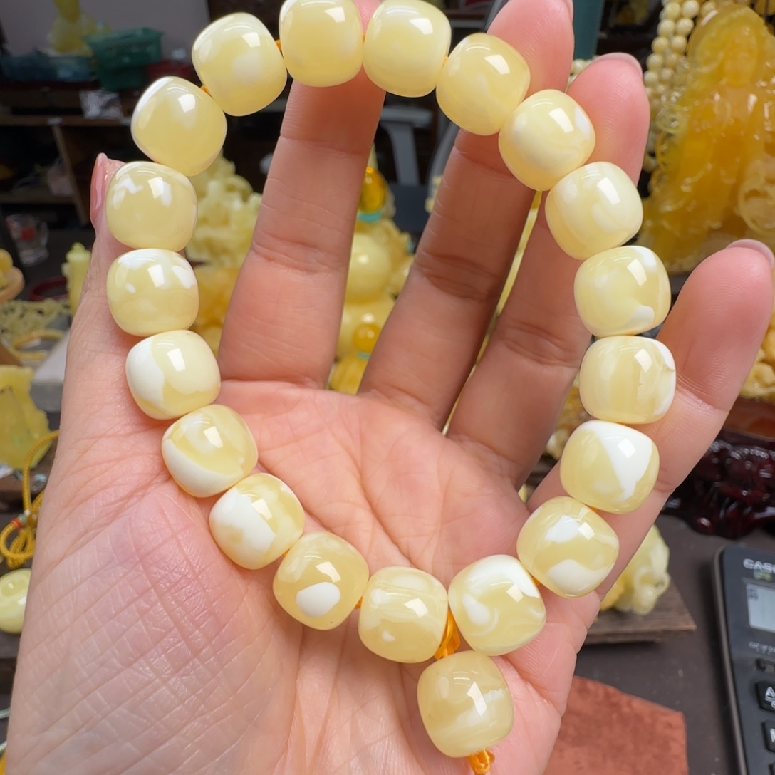 蜜蜡未镶嵌珠宝奇石