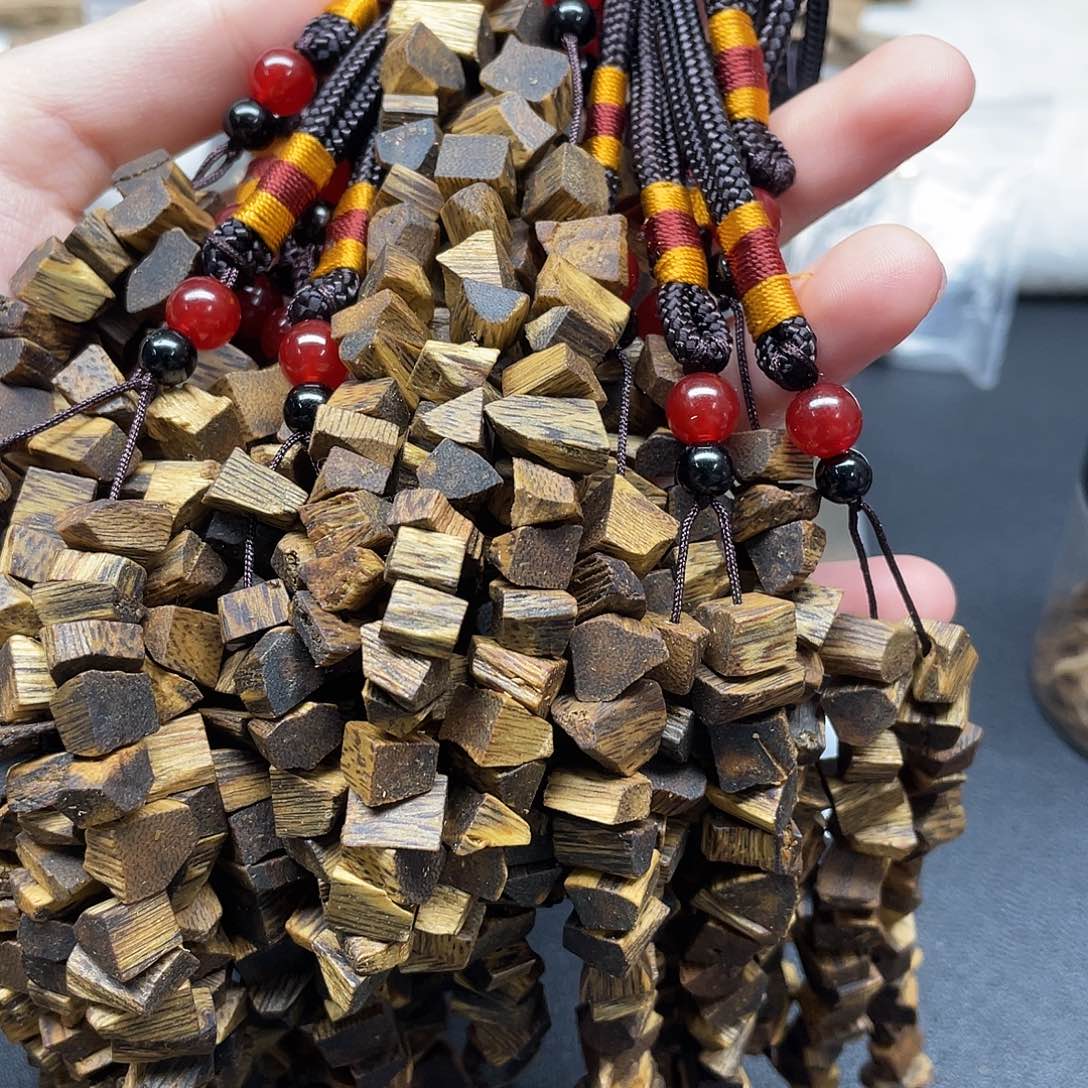 沉香碎屑沉香海南棋楠车挂