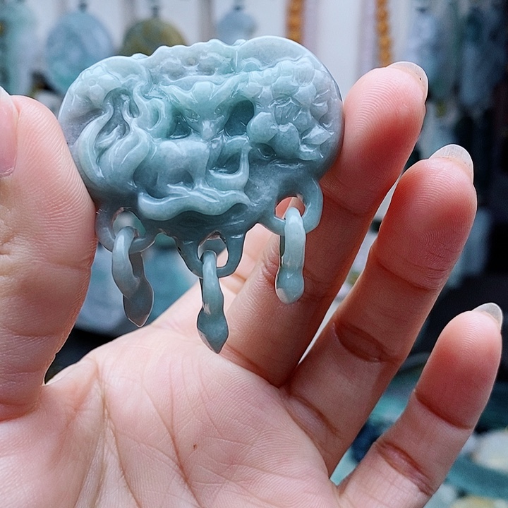 翡翠未镶嵌颈饰翡翠