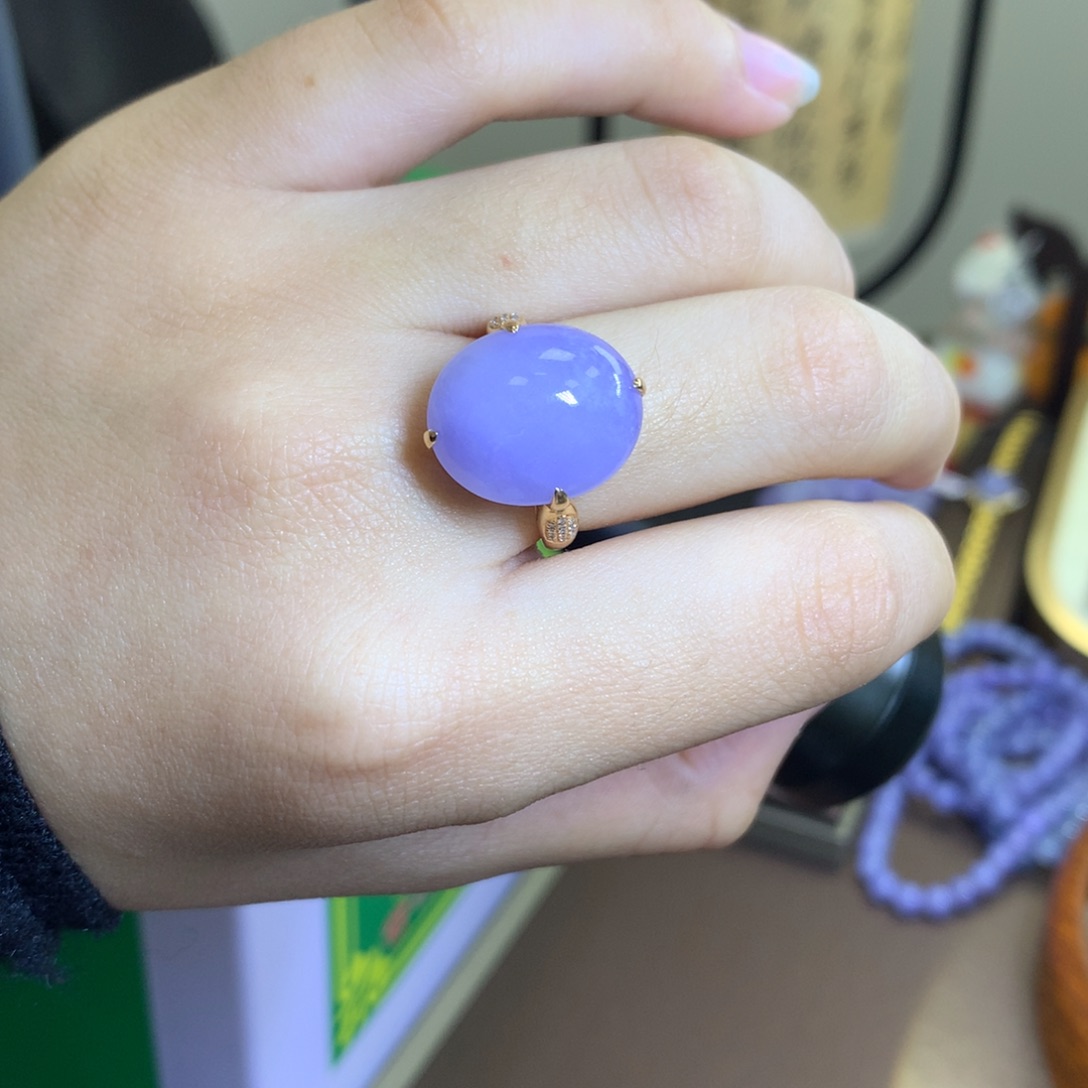 翡翠颈饰18K金镶嵌翡翠