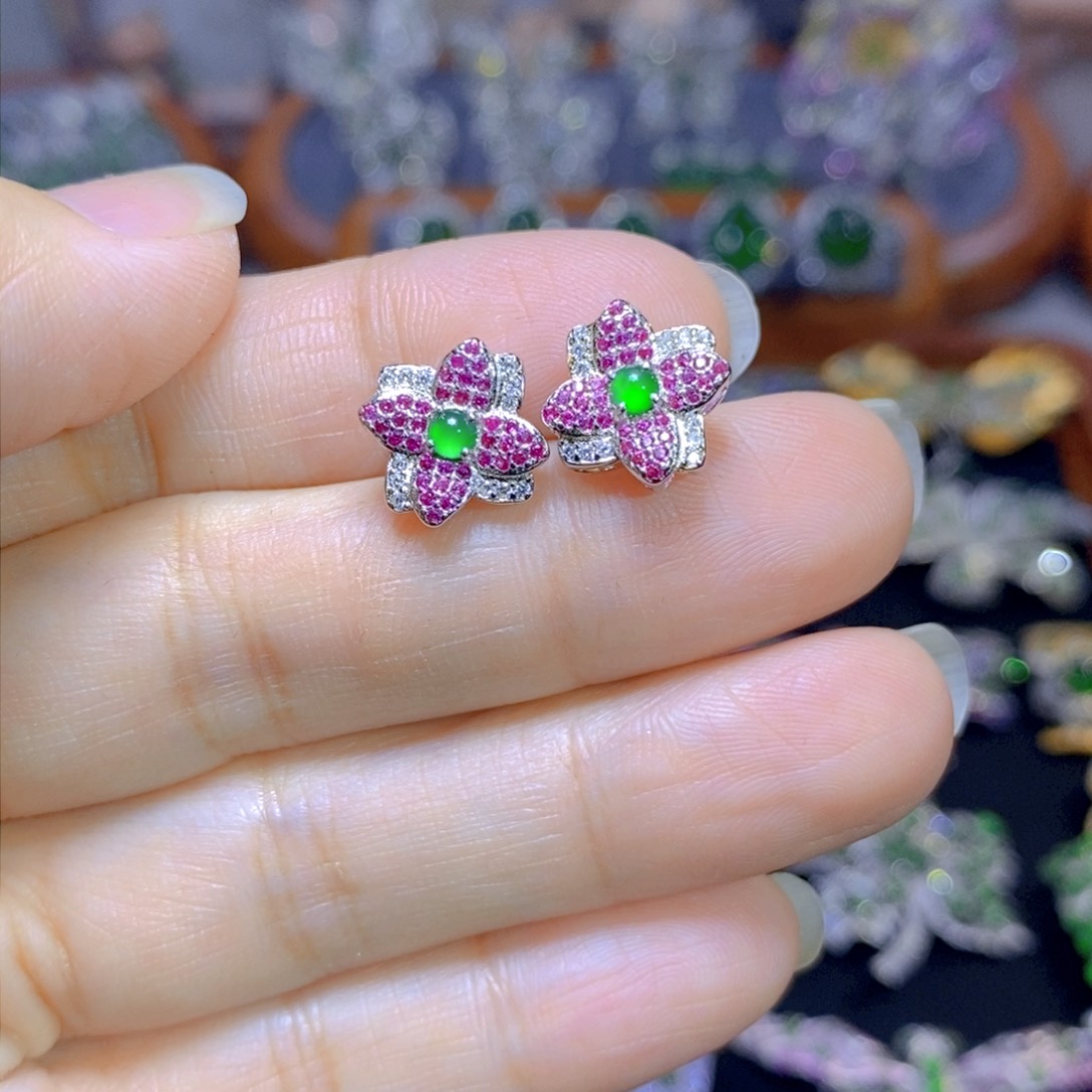 翡翠颈饰银S925镶嵌天然翡翠