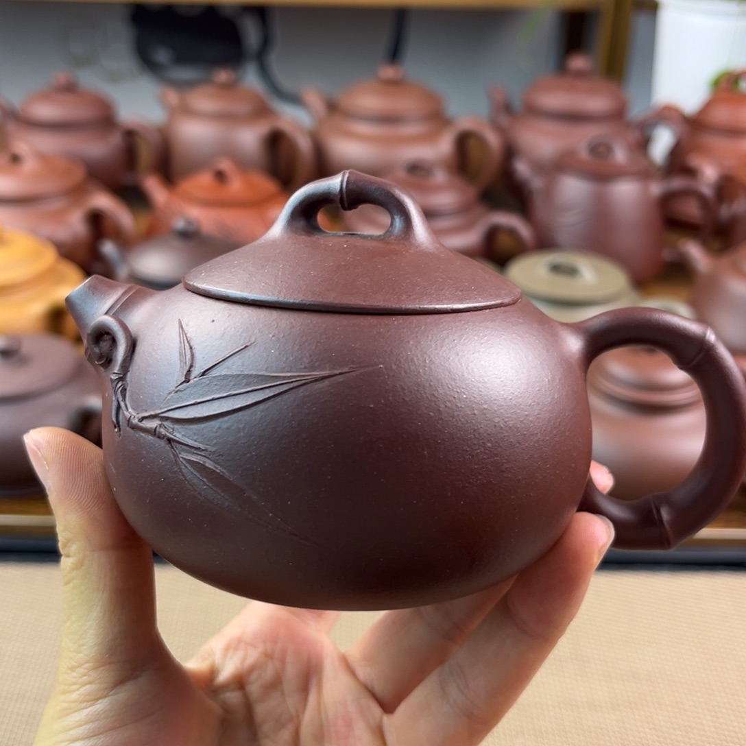 紫砂茶壶手工制作工艺精湛