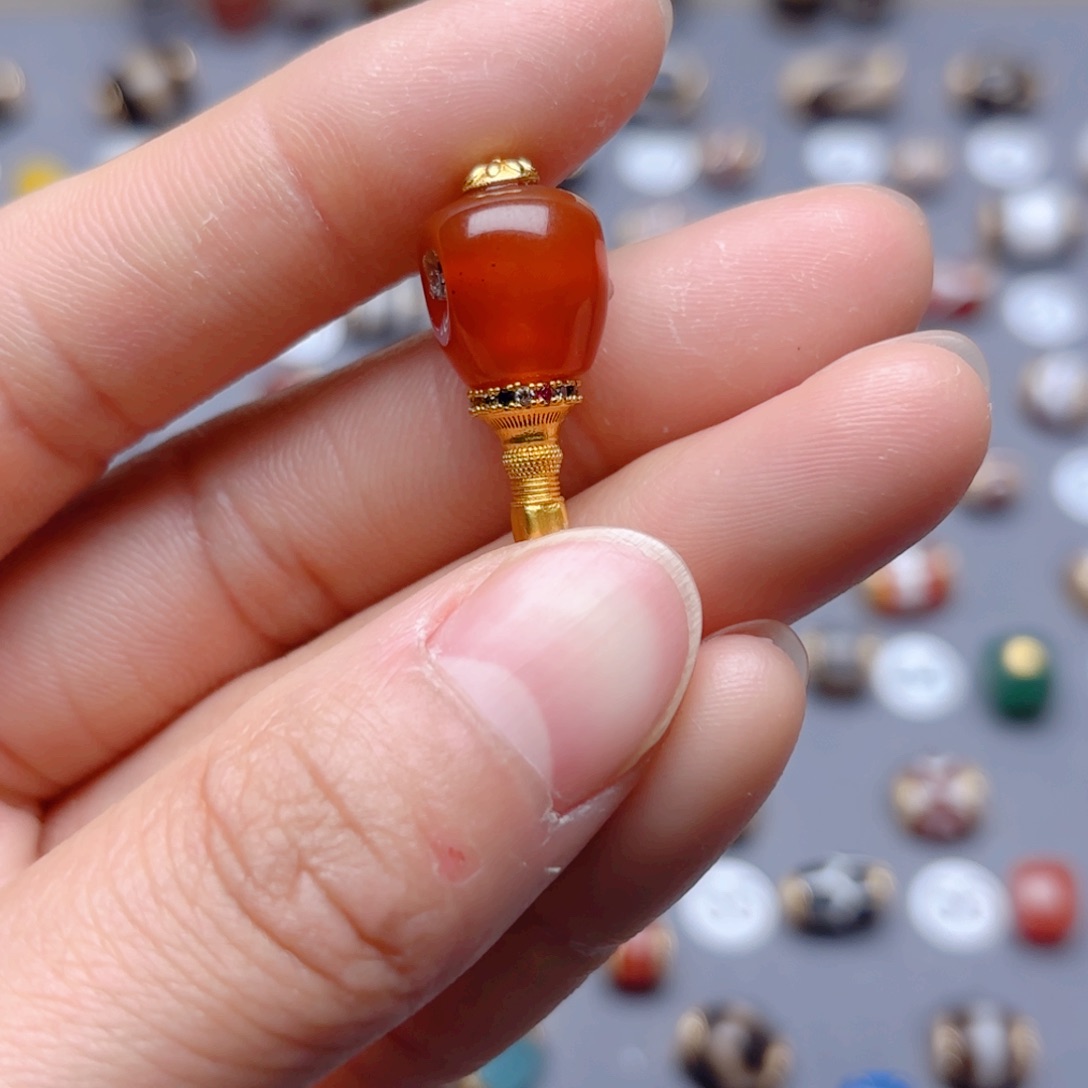 玛瑙/玉髓隔珠未镶嵌瑕疵有黑点