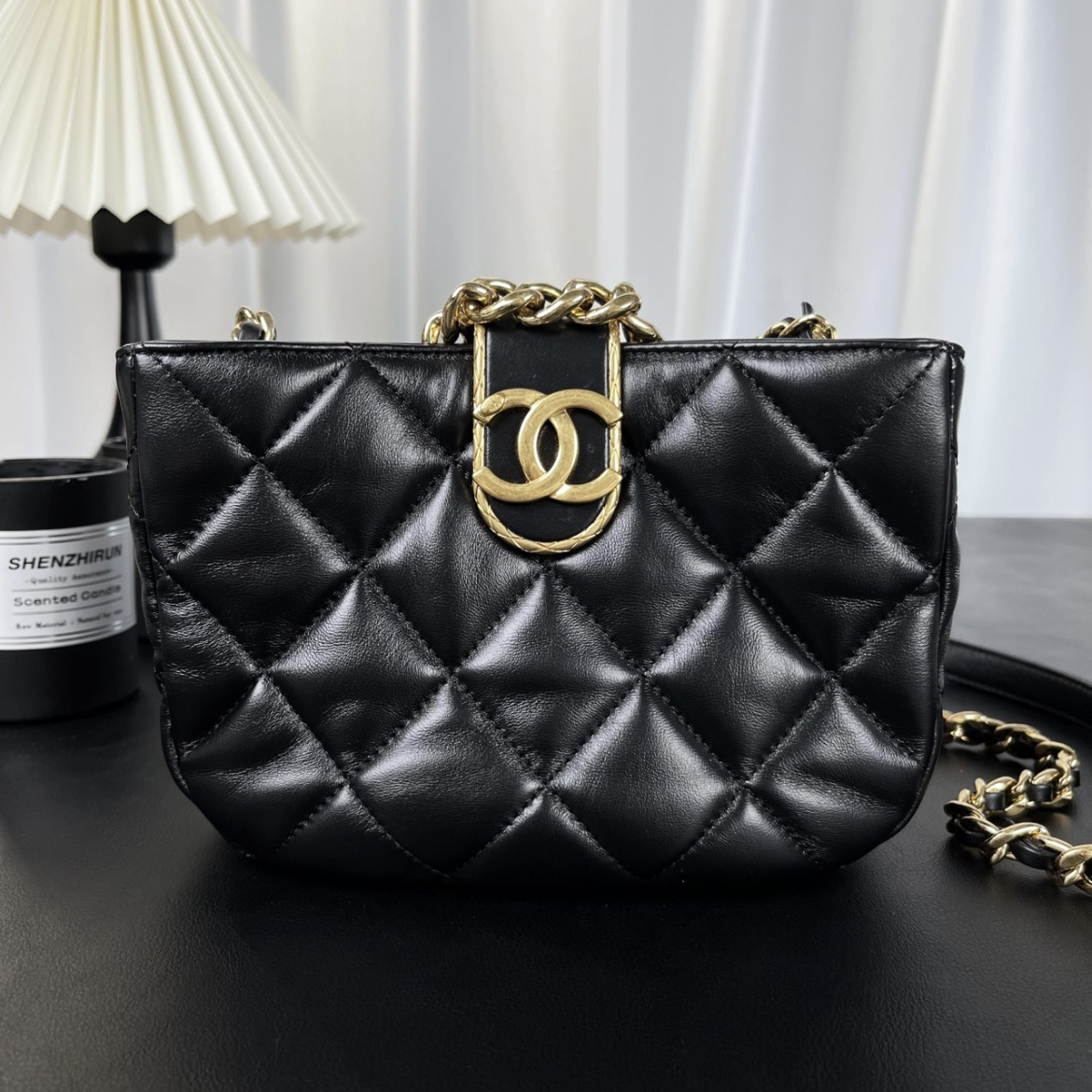 99新 Chanel/香奈儿 多多奢品/香奈儿22b hobo斜挎包/98新包展