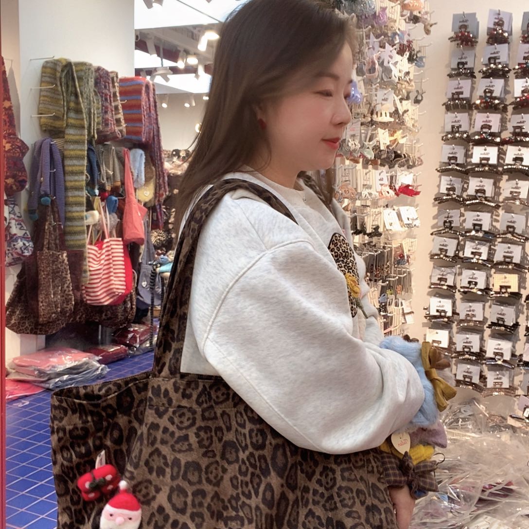 皮质非金属深色豹纹包