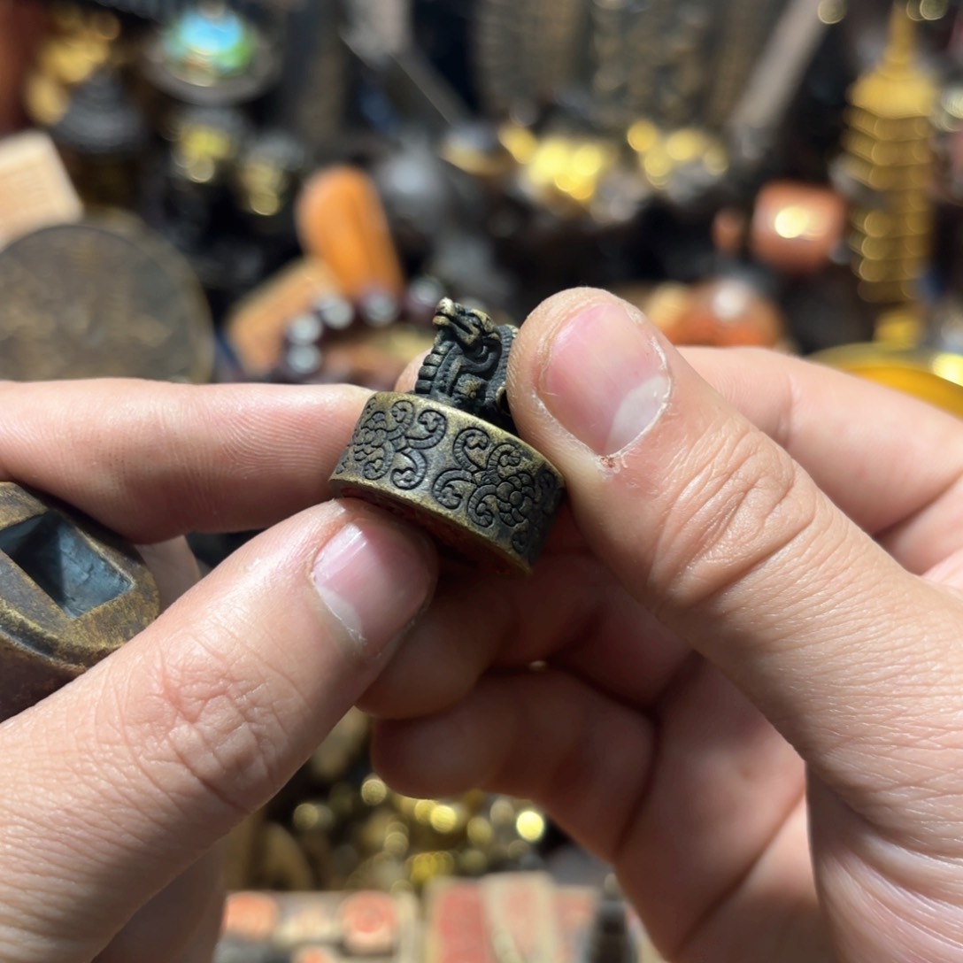 摆件收收藏藏铜器