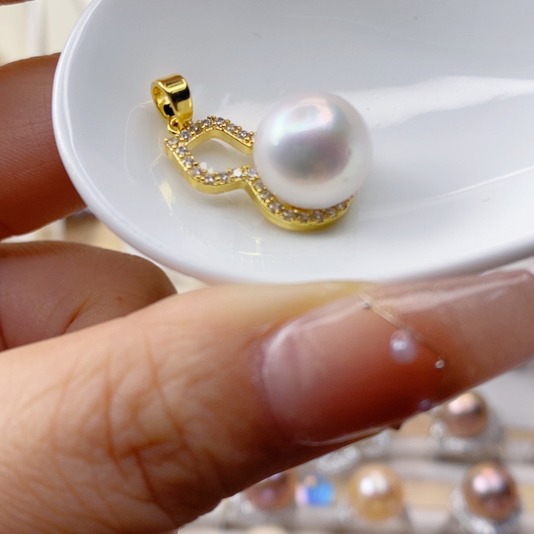 淡水珍珠吊坠(赠链)合金