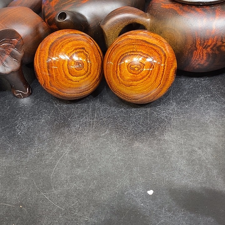 D***g黄花梨球一对漂亮漂亮