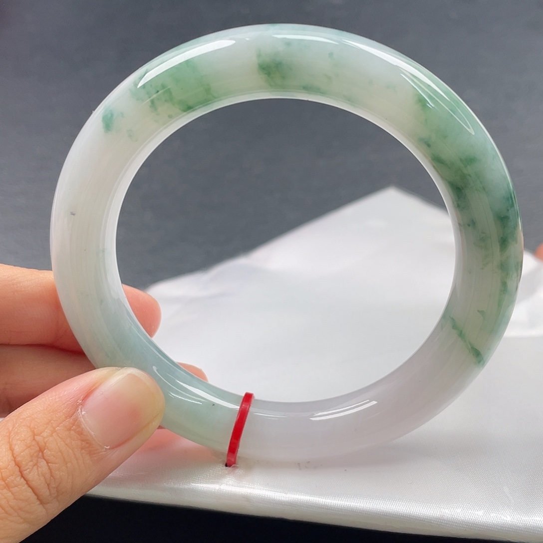 翡翠未镶嵌手镯（圆镯）60圈