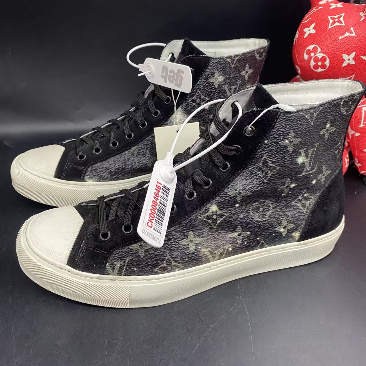 95新 LouisVuitton/路易威登 黑色星空老花高帮板鞋42.5欧码lz170