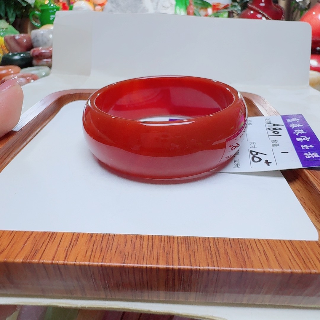 博***妈玛瑙/玉髓手镯未镶嵌