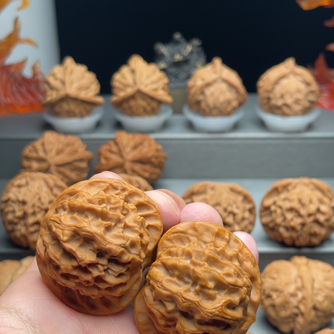 别***华把件文玩核桃龙鳞