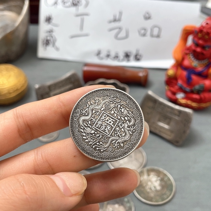 好***来现代一枚工艺摆件