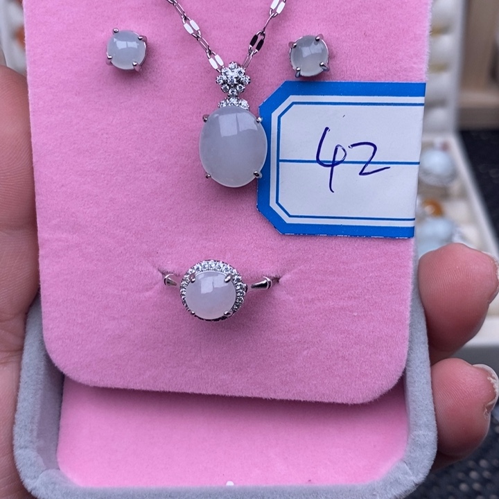 未镶嵌戒指翡翠缅甸