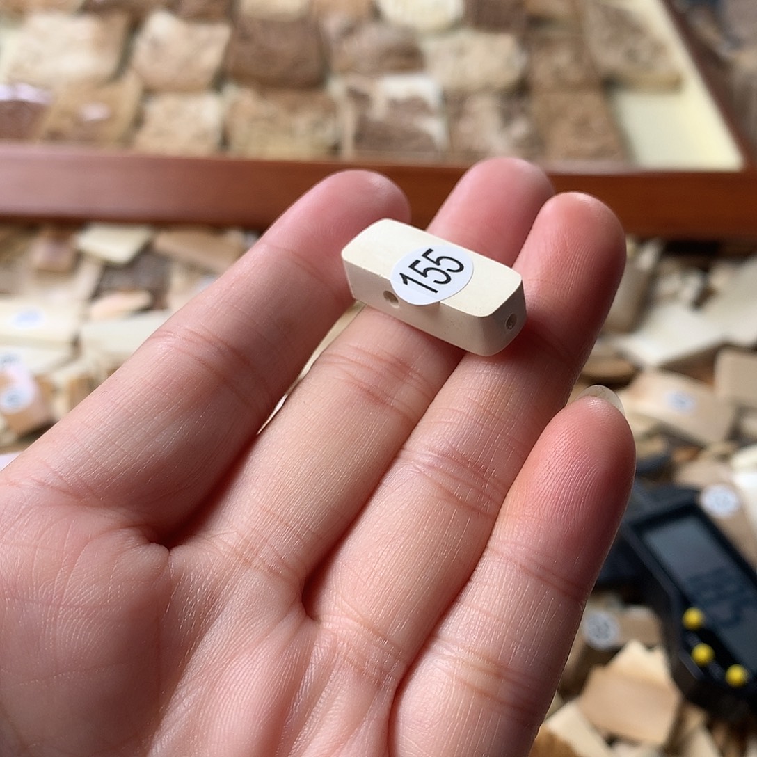 泥塑不打孔联系客服