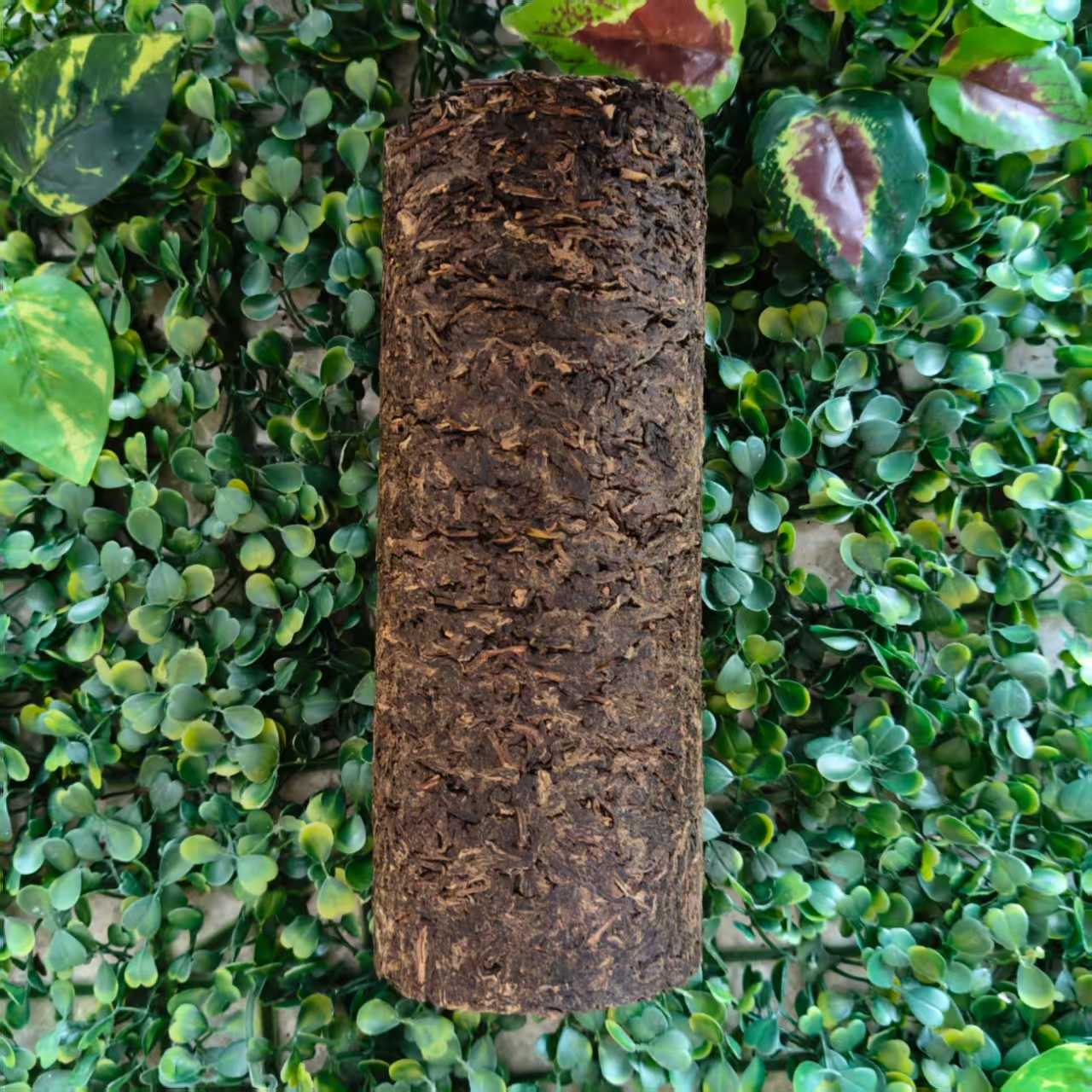 雨腾妹夫  价Z连C 无J之B 终J“冰岛龙柱1000g/柱 生茶（7月19）