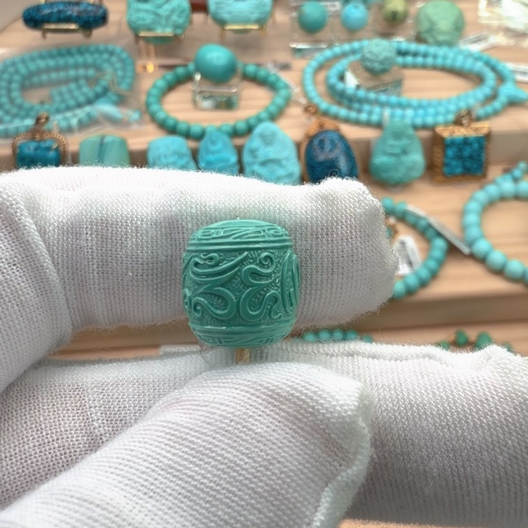 绿松石未镶嵌珠宝奇石