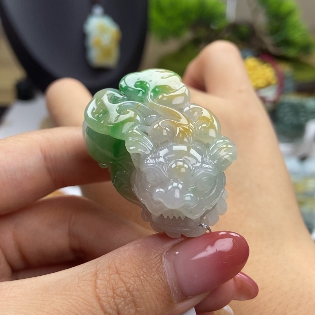 颈饰未镶嵌翡翠A5 黄加绿如意貔貅