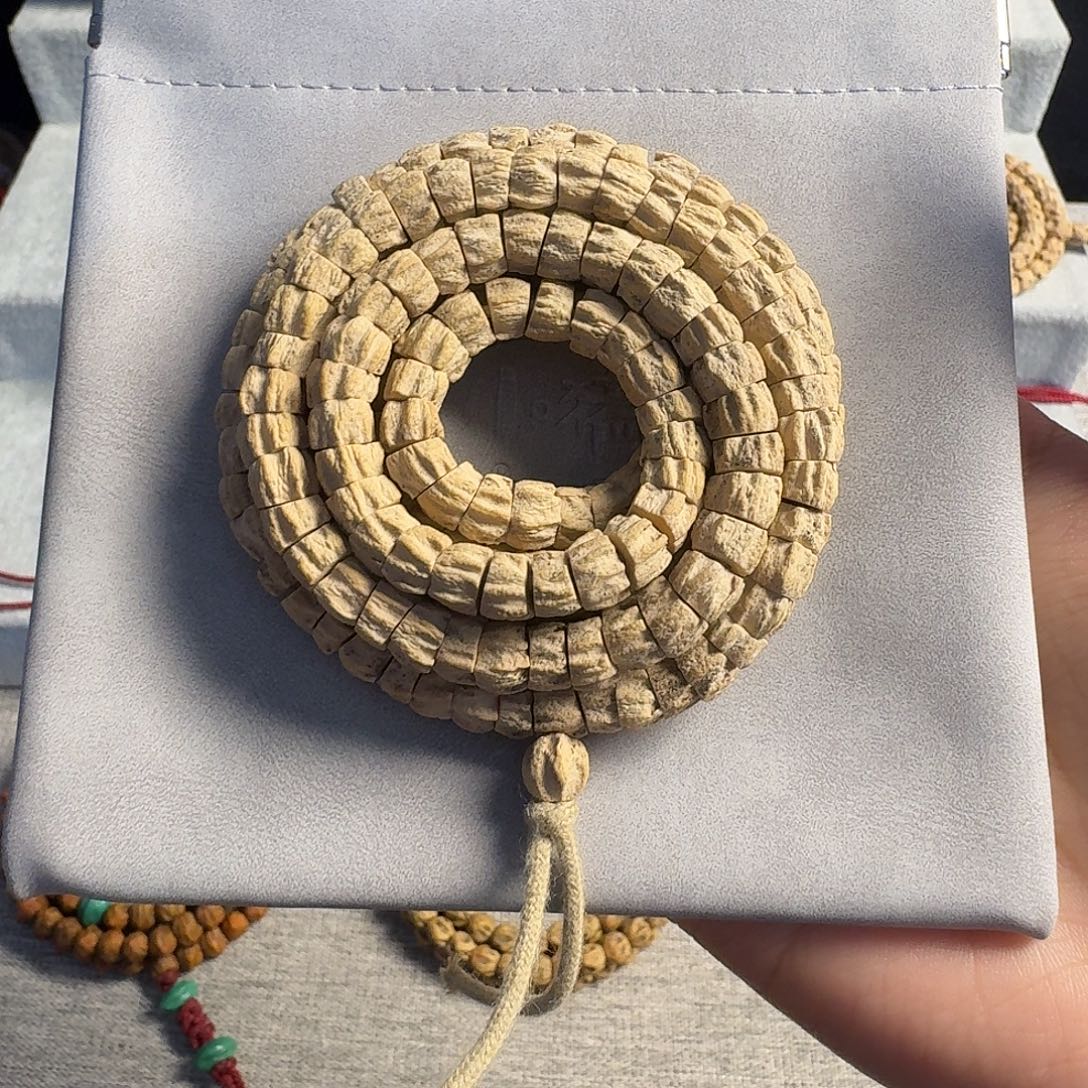 S***n吊坠柏香籽/百香籽